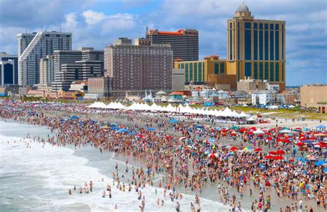 The Annual Thunder Over the Boardwalk Air Show Returns to Atlantic City ...