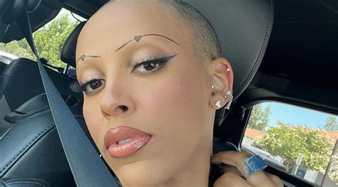 ‘I was never supposed to have hair’: Doja Cat shaves off her head and eyebrows | Life-style News ...