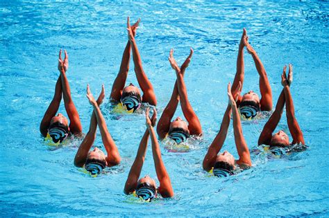 Marveling at the Soaking Wet Rockettes of the Olympics (Published 2016) | Olympic synchronised ...