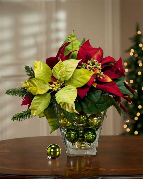 17 Lovely Pointsettia Display Ideas for the Holidays