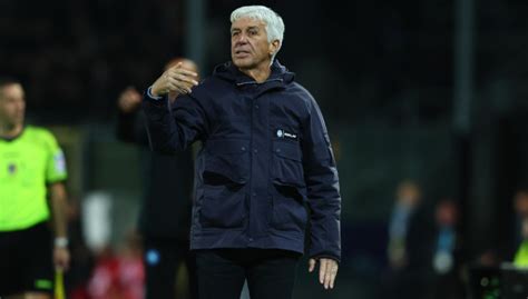 Video: Atalanta coach Gasperini throws sandwich at Milan fans - Football Italia