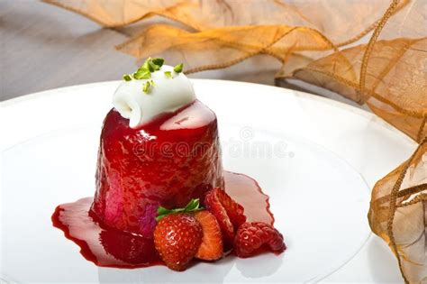 Fresh cream cake stock photo. Image of celebration, luxury - 14451412