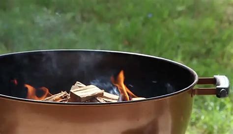 How to Use Wood Chips for Smoking