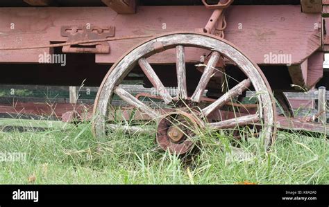 Amish farming equipment hi-res stock photography and images - Alamy