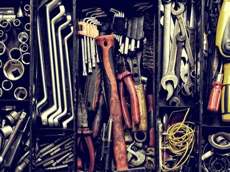 20 Car Mechanic Tools You Need in Your Garage | Reader's Digest