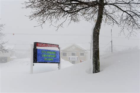 Buffalo snow storm: Snowfall totals, pictures, forecast so far