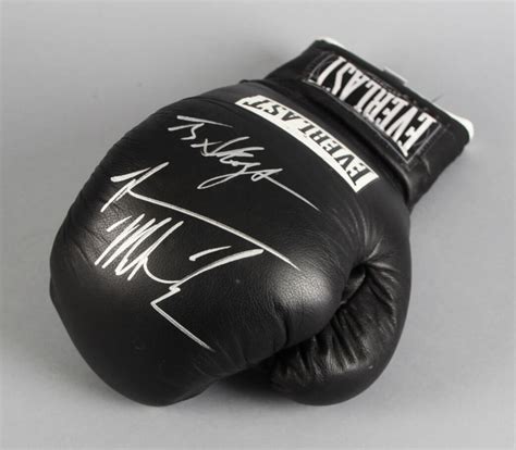 Mike Tyson Signed Boxing Glove – COA JSA | Memorabilia Expert