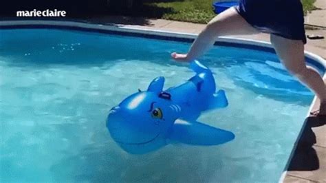 Jump Pool GIF - Jump Pool Fail - Discover & Share GIFs