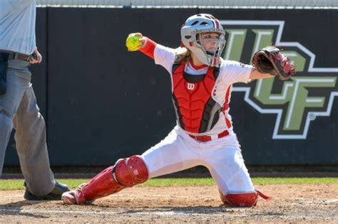 Best Fastpitch Softball Catchers Gear Sets [Updated for the 2019 Season!]