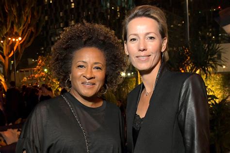 Who is Wanda Sykes' wife Alex? | The US Sun