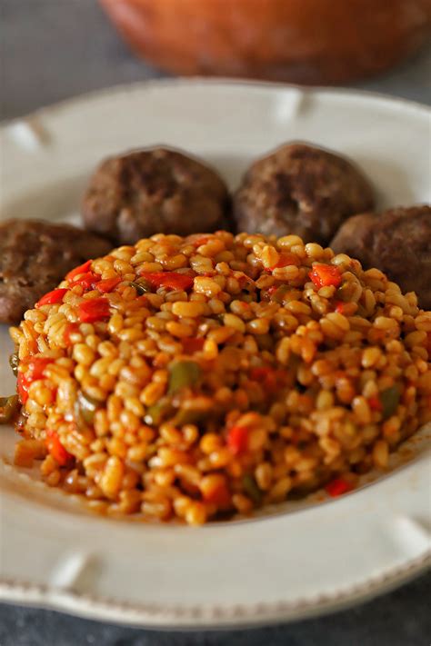 Turkish Red Bulgur Pilaf with Peppers Recipe