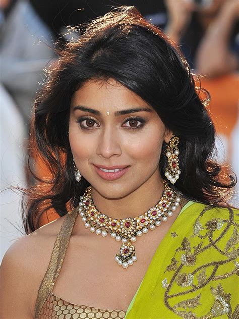 Shriya Saran Gallery | Super Stars Bio