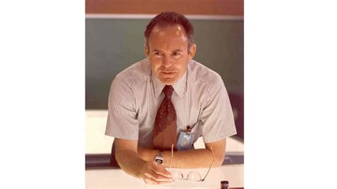 Gordon Moore, Intel co-founder and tech pioneer dies aged 94