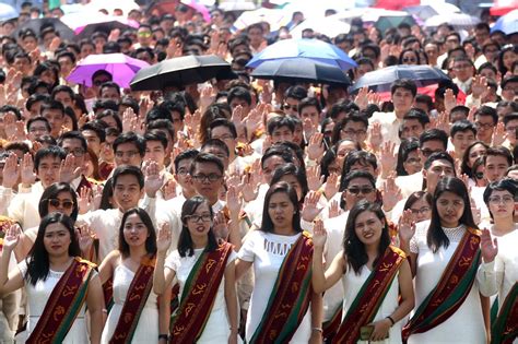 Maranao UP graduate: 'Magmalasakit sa mga naaapi'