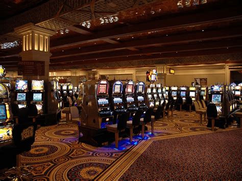 Caesars Windsor Casino Review 2021 - Info, Tips & Hours