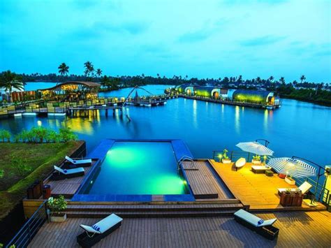 India’s First Floating Resort is in Kochi Where You Can Sleep Underwater