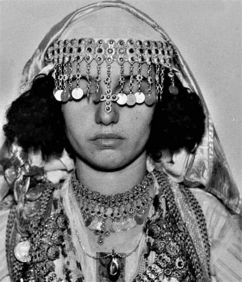 Veshje tradicionale nga Zadrima 🇦🇱 in 2023 | Face jewellery, Albanian culture, Fashion ...