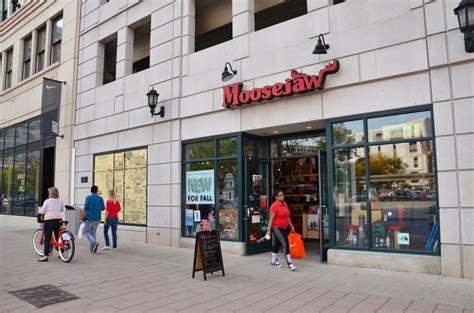 Moosejaw to shutter almost all stores in February