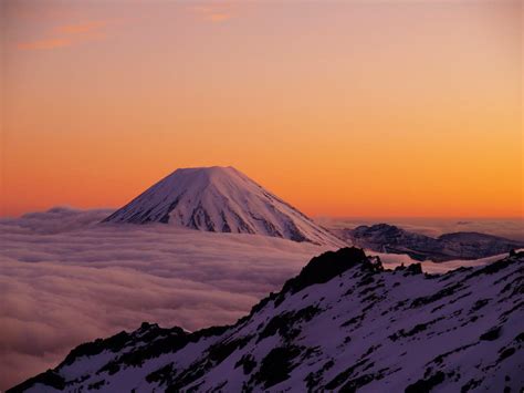 Mt Ngauruhoe : Climbing, Hiking & Mountaineering : SummitPost