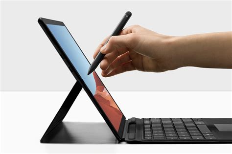 Microsoft’s new Surface Slim Pen now has a rechargeable battery - The Verge