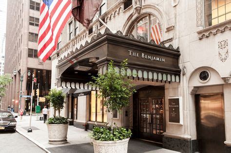 Hotel near Rockefeller Center, NYC | Nyc hotels, Nyc landmarks, Usa house