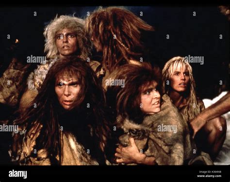 THE CLAN OF THE CAVE BEAR DARYL HANNAH Date: 1986 Stock Photo - Alamy