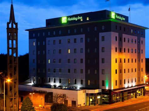 Hotels Near Stevenage Station: Holiday Inn Stevenage