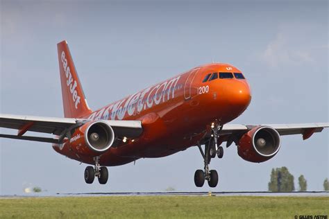 LFPG 21 mai 2015 Airbus A320 EasyJet Orange sheme G-EZUI 1 | Commercial ...