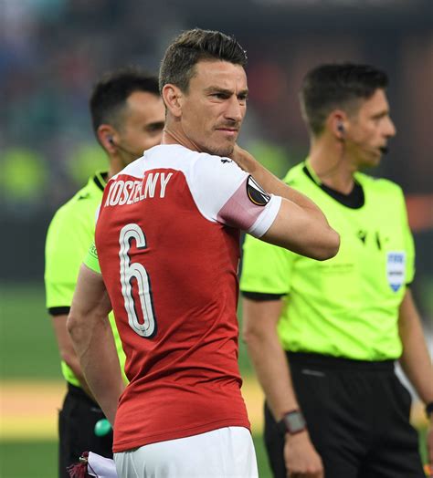 Laurent Koscielny refuses to travel with Arsenal on tour