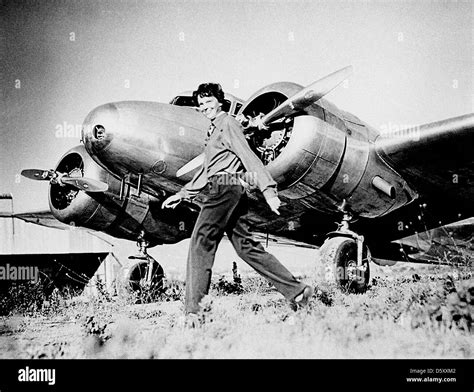 Lockheed electra 10e fotografías e imágenes de alta resolución - Alamy