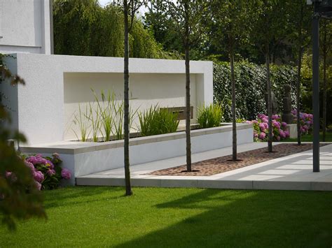 16 Delightful Modern Landscape Ideas That Will Update Your Garden