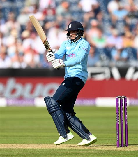 Joe Root pulls during his important half-century | ESPNcricinfo.com