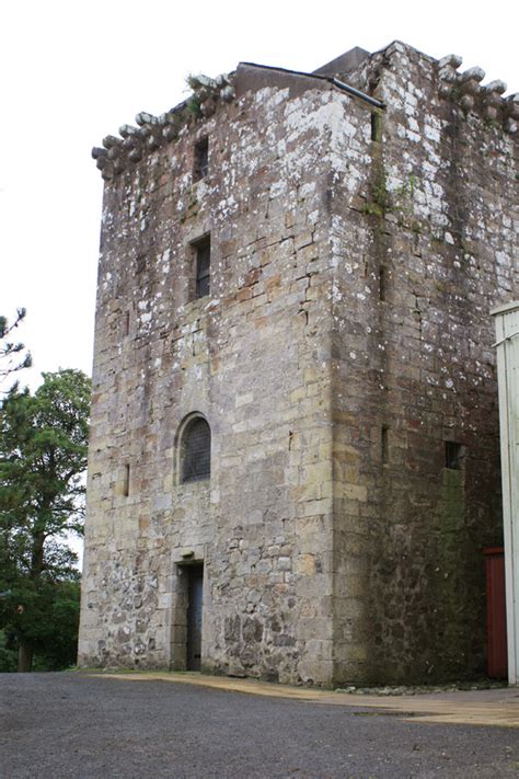 Mearns Castle | Castle in Mearns, Renfrewshire | Stravaiging around Scotland