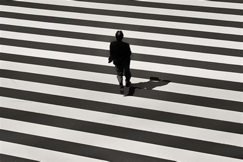 Dramatic, minimalist street photography that captures the quieter side ...