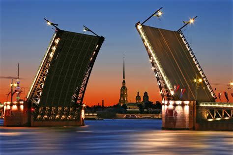 Drawbridges (and Pedestrian Bridges) of St. Petersburg: Schedules and Recommendations