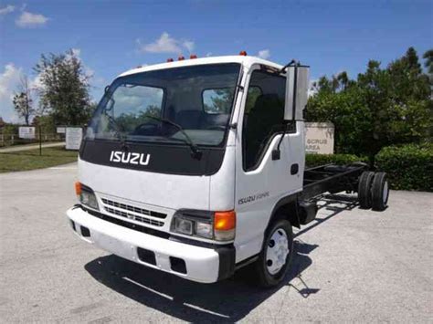 Isuzu NPR Cab Chassis (2002) : Medium Trucks