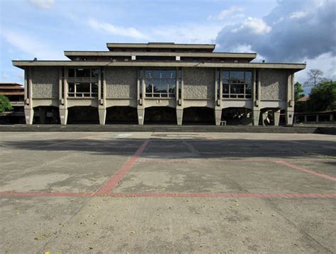 Biblioteca de la Universidad de Antioquia, Medellín | Flickr