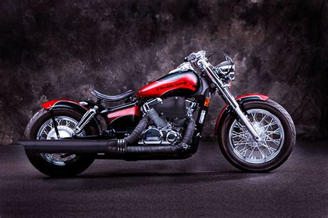 Honda Shadow Aero (Phantom) 750 http://bluecollarbobbers.com/honda-shadow-aero Motos Bobber ...