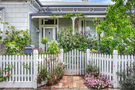 Front Yard Fence Ideas | Lawn.com.au