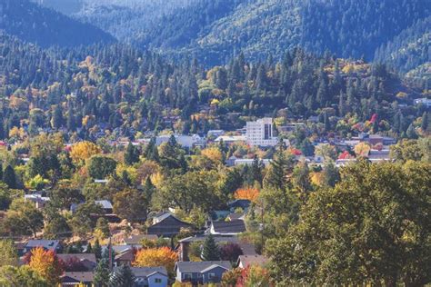 Ashland insider’s guide: The downtown was designed to lure in travelers - oregonlive.com