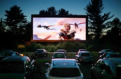 Texas Movie Theater Turns Its Parking Lot Into a Drive-In – IndieWire