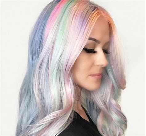 Colour-Changing Hair Dye Exists And It's Incredible