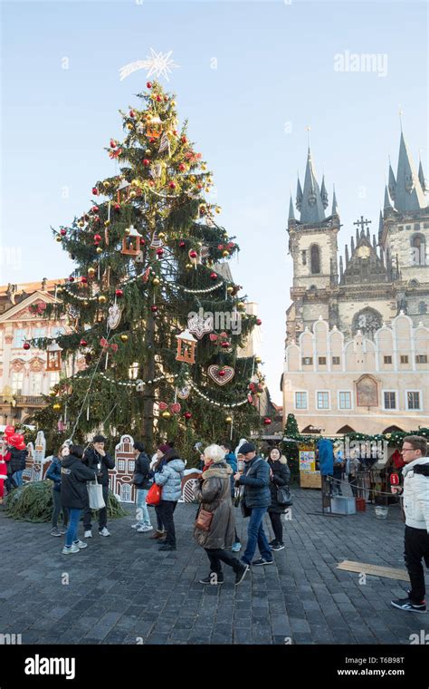 Christmas market at Old Town Square in Prague Stock Photo - Alamy