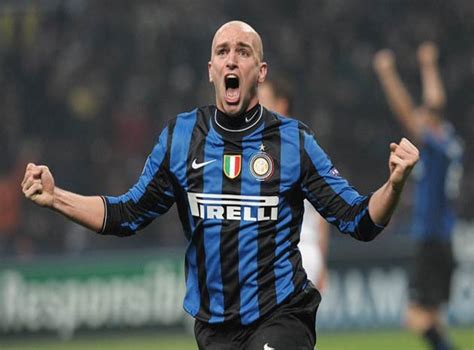 Esteban Cambiasso to Leicester City? Foxes make transfer move for ...