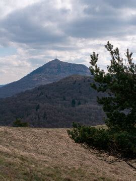 "Volcans D'auvergne" Images – Browse 132 Stock Photos, Vectors, and Video | Adobe Stock