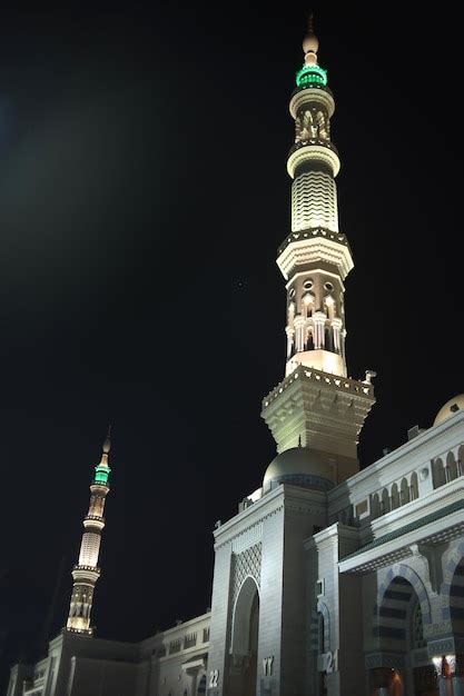 97 Wallpaper Masjid Nabawi Malam Hari Images - MyWeb