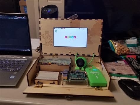 Found this cool portable Raspberry Pi 3B setup at Goodwill for $7 : r/raspberry_pi