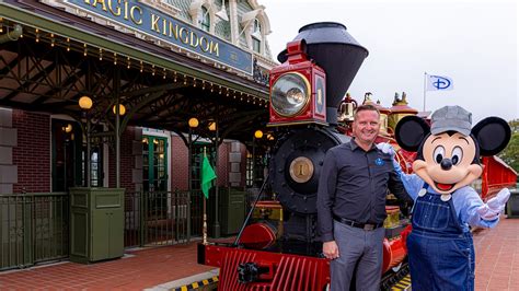 Carrying on a Legacy: The Walt Disney World Railroad Returns | Disney ...