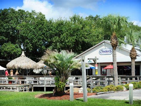 Tempt Your Taste Buds at These 7 Eateries in Crystal River, FL - TripsToDiscover | Crystal river ...