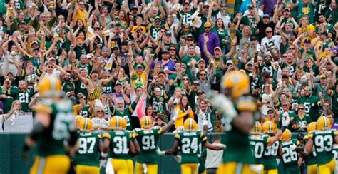 Green Bay Packers say no fans at Lambeau Field to start season